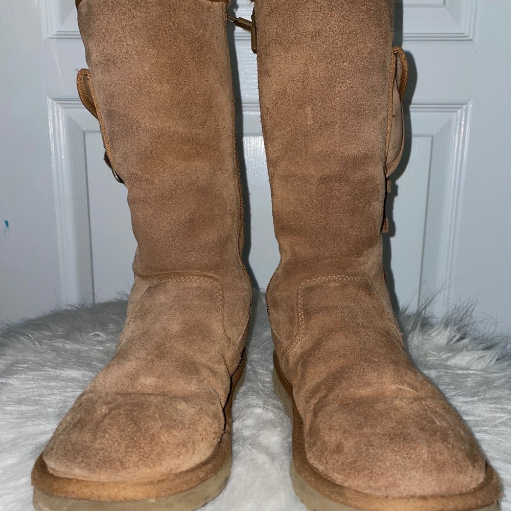 ❄️ UGG BOOTS GOOD CONDITION GREAT FOR WINTER ❄️